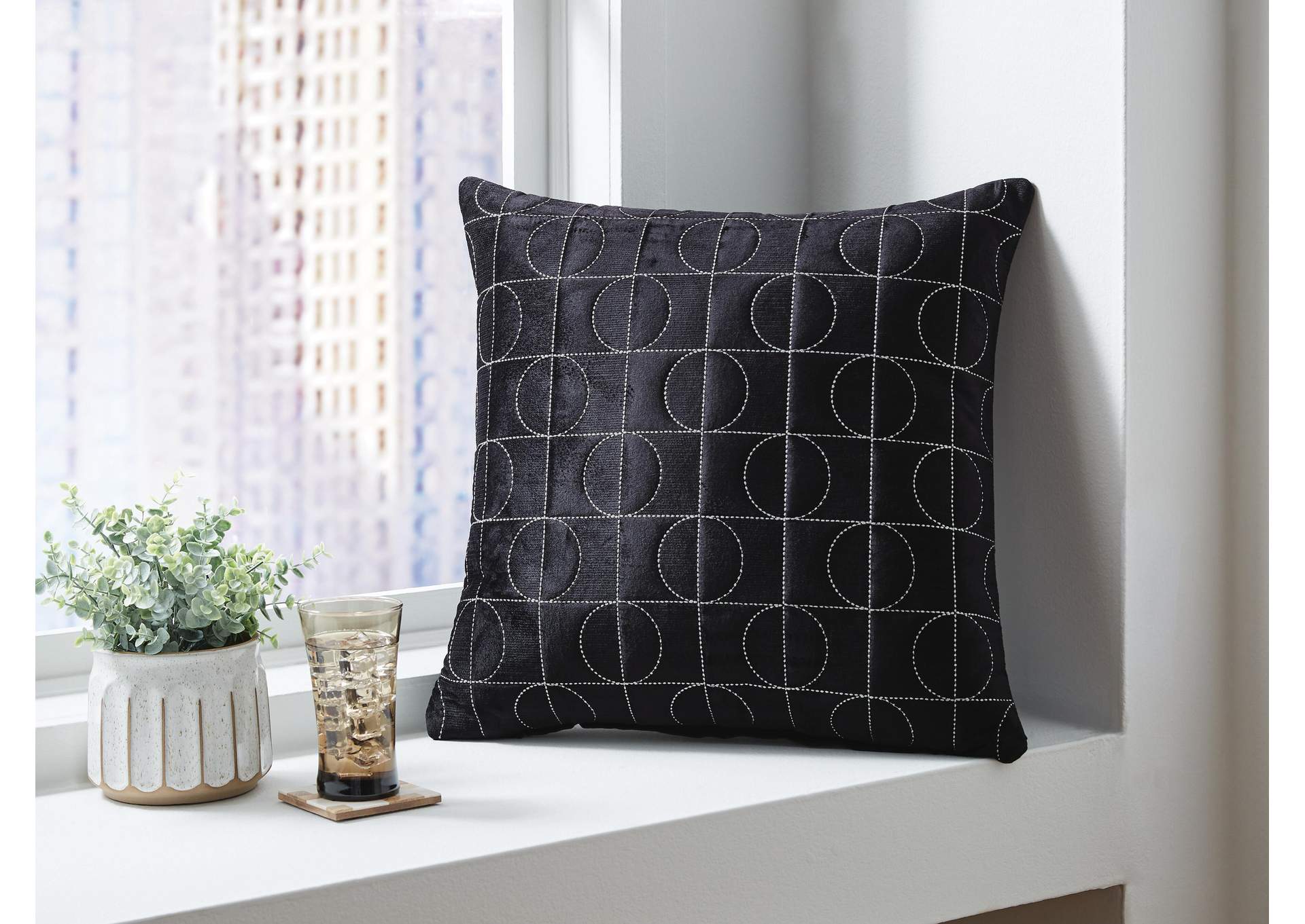 Kydner Pillow (Set of 4)
