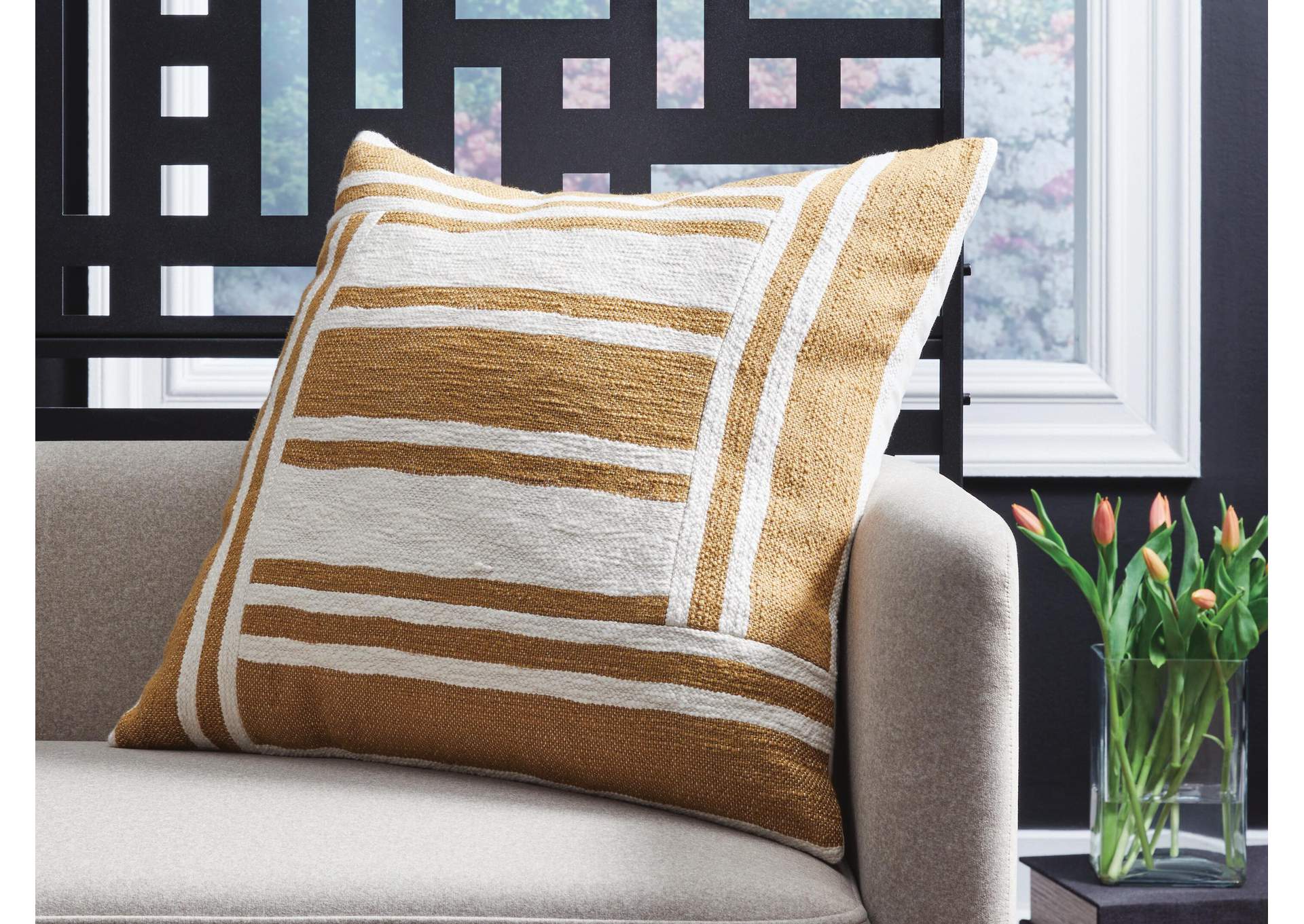 Darrman Pillow (Set of 4)