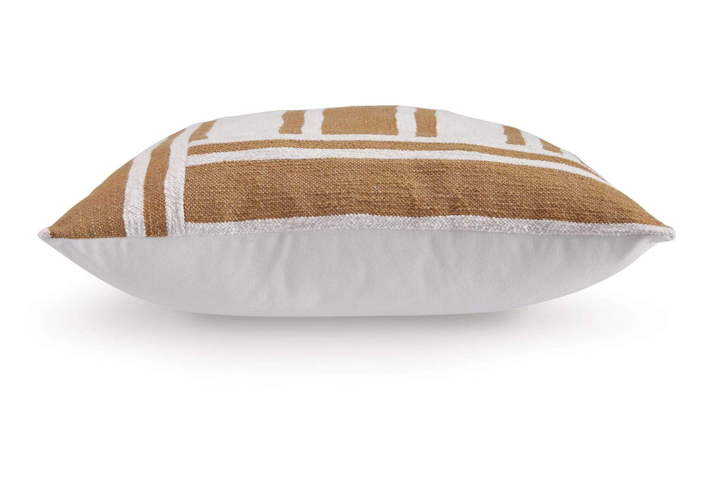 Darrman Pillow (Set of 4) side view