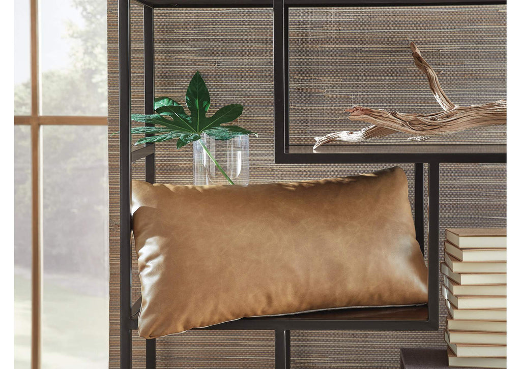 Danvale Pillow (Set of 4)