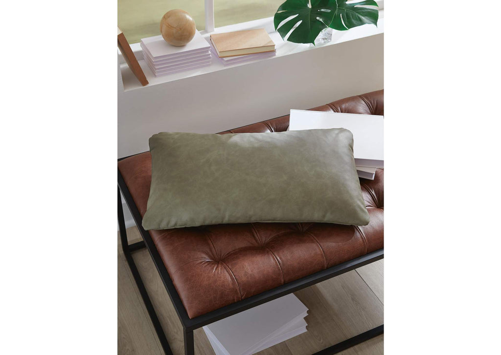 Danvale Pillow (Set of 4)