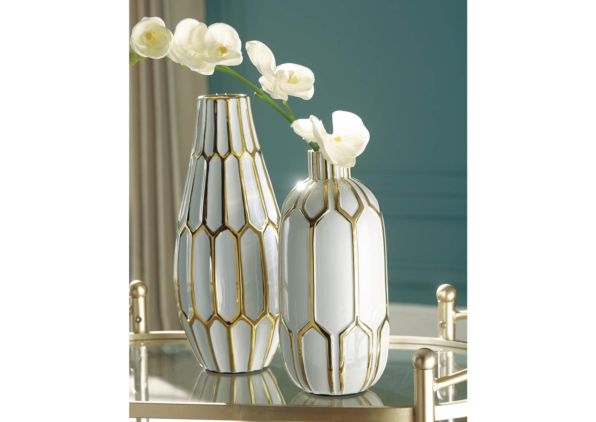 Mohsen Vase (Set of 2) room view