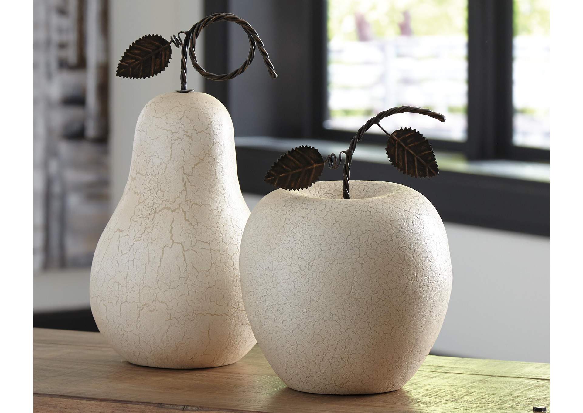 Bidelia Sculpture (Set of 2) room view