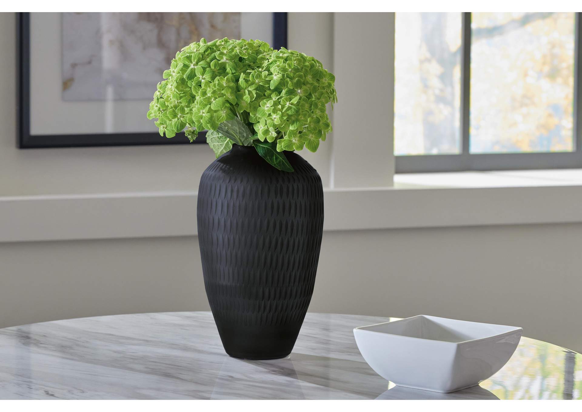 Etney Vase
