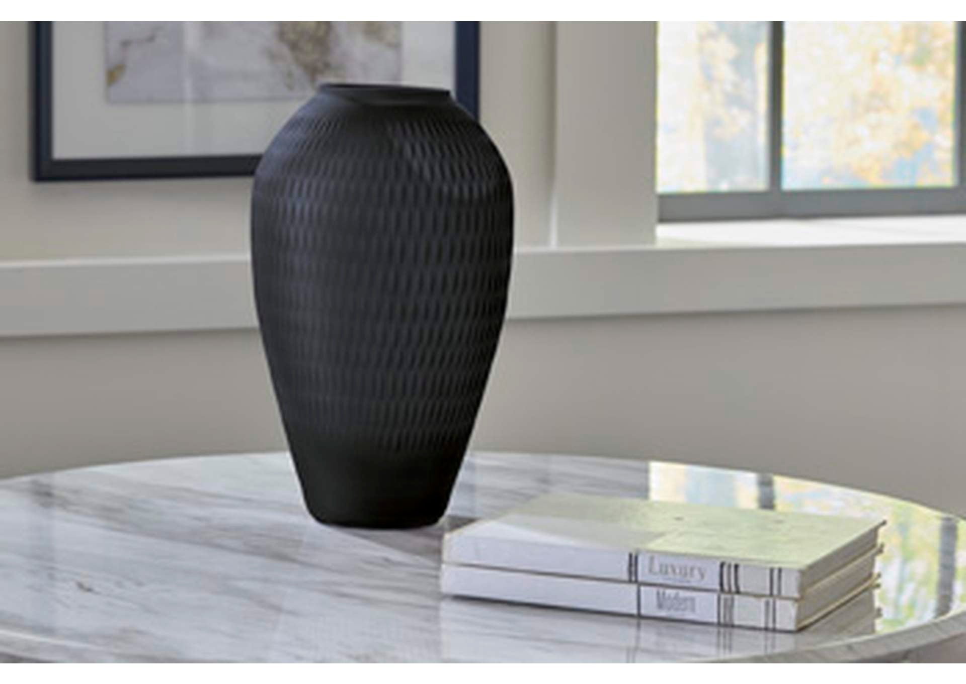 Etney Vase