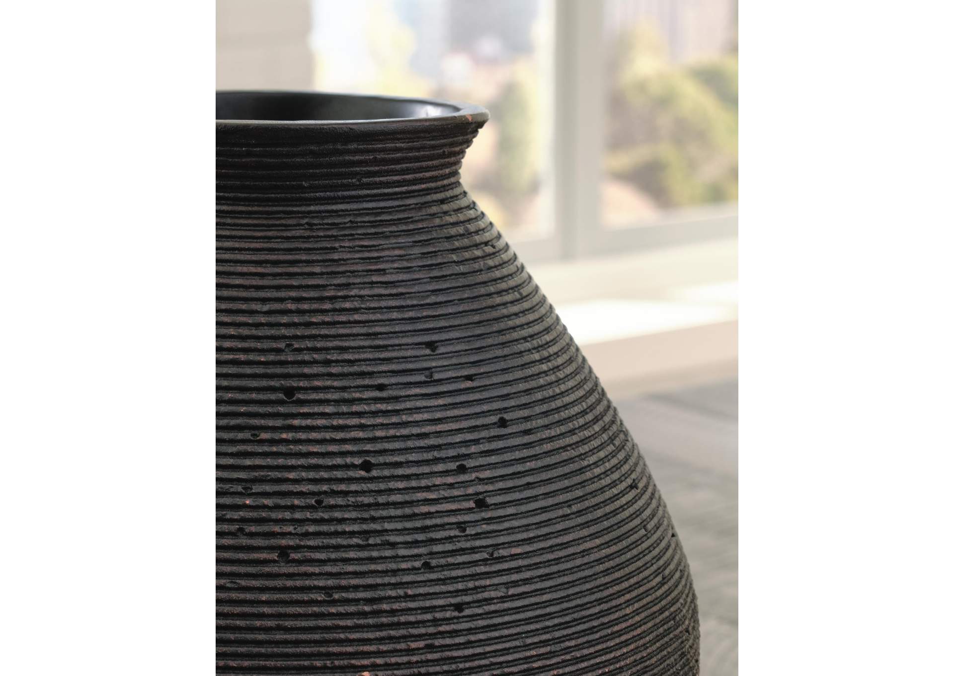 Hannela Vase detail