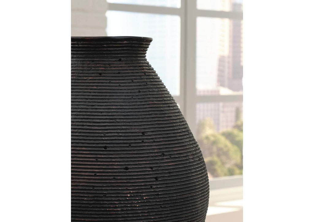Hannela Vase detail