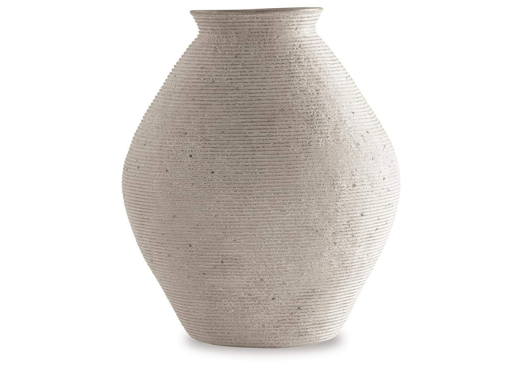 Hannela Vase