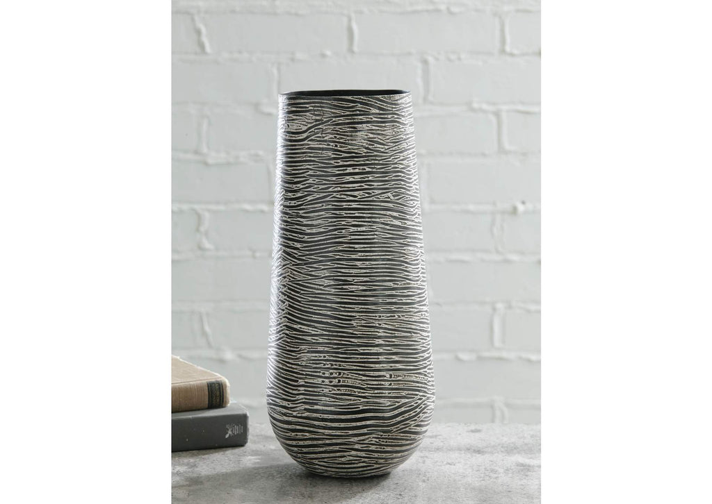 Fynn Vase