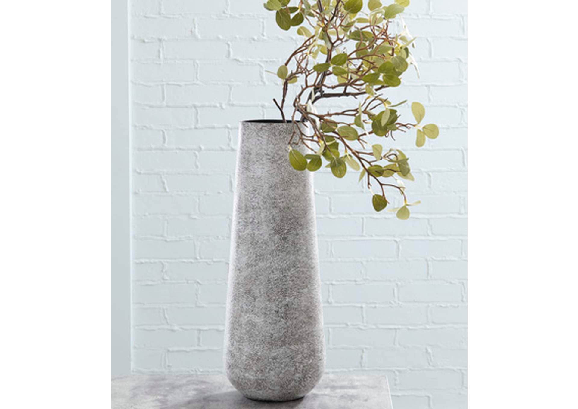 Fynn Vase