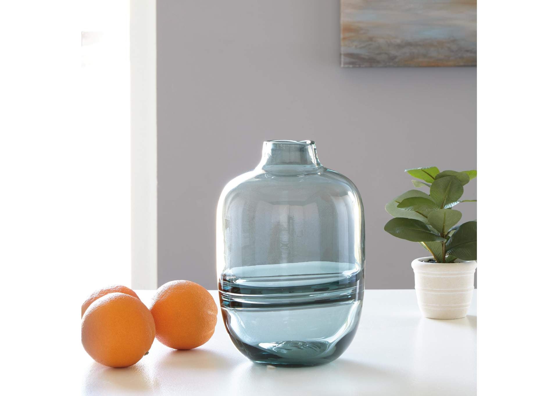 Lemmitt Vase