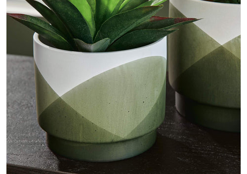 Ardenridge Planter (Set of 2) detail