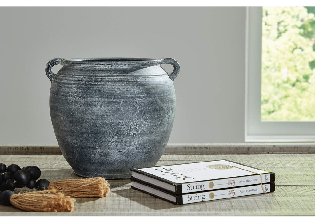 Meadie Vase