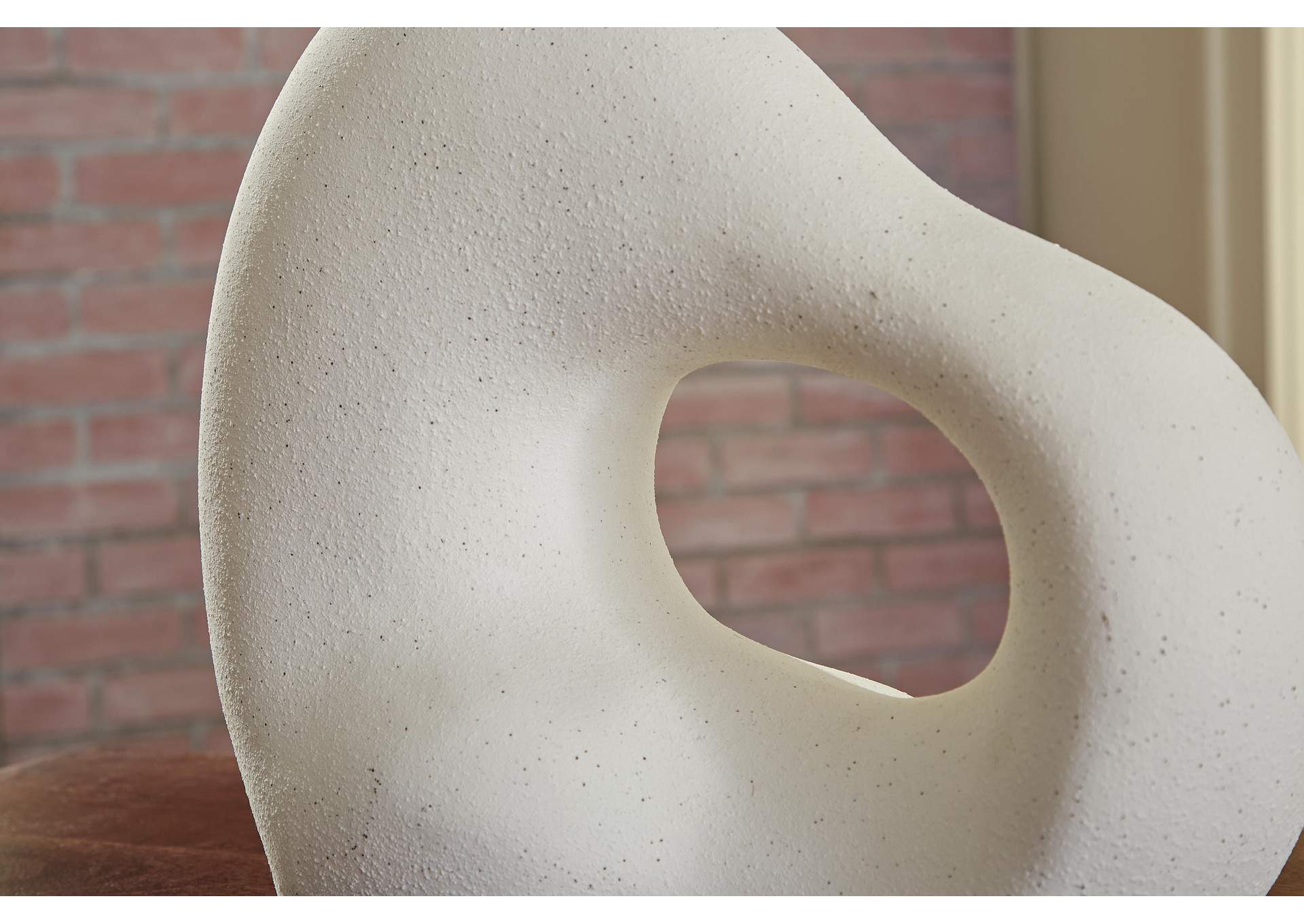 Arthrow Sculpture detail