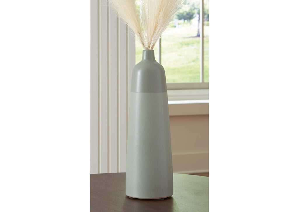 Peerland Vase