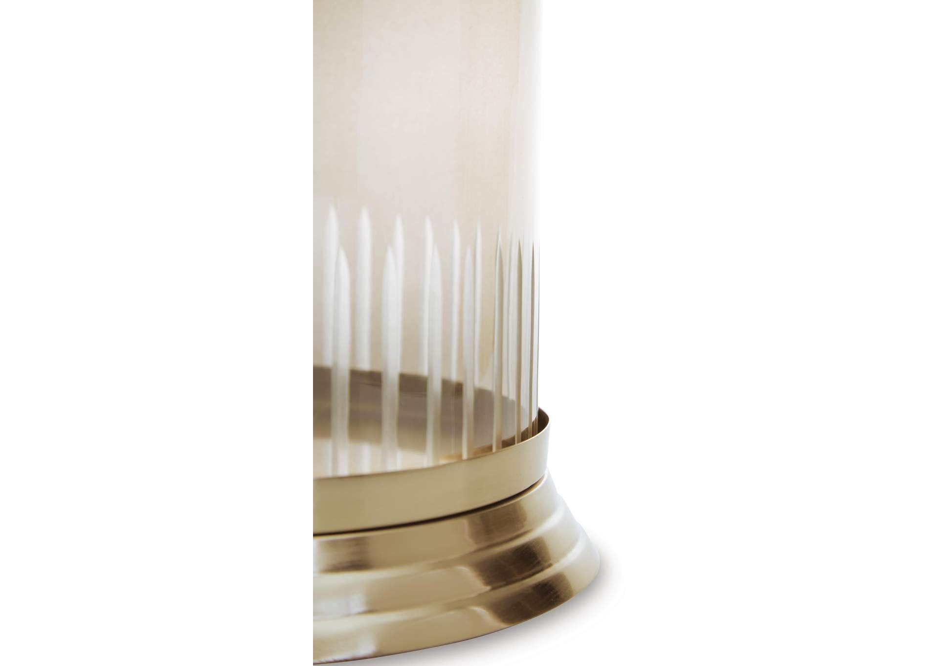 Aavinson Candle Holder