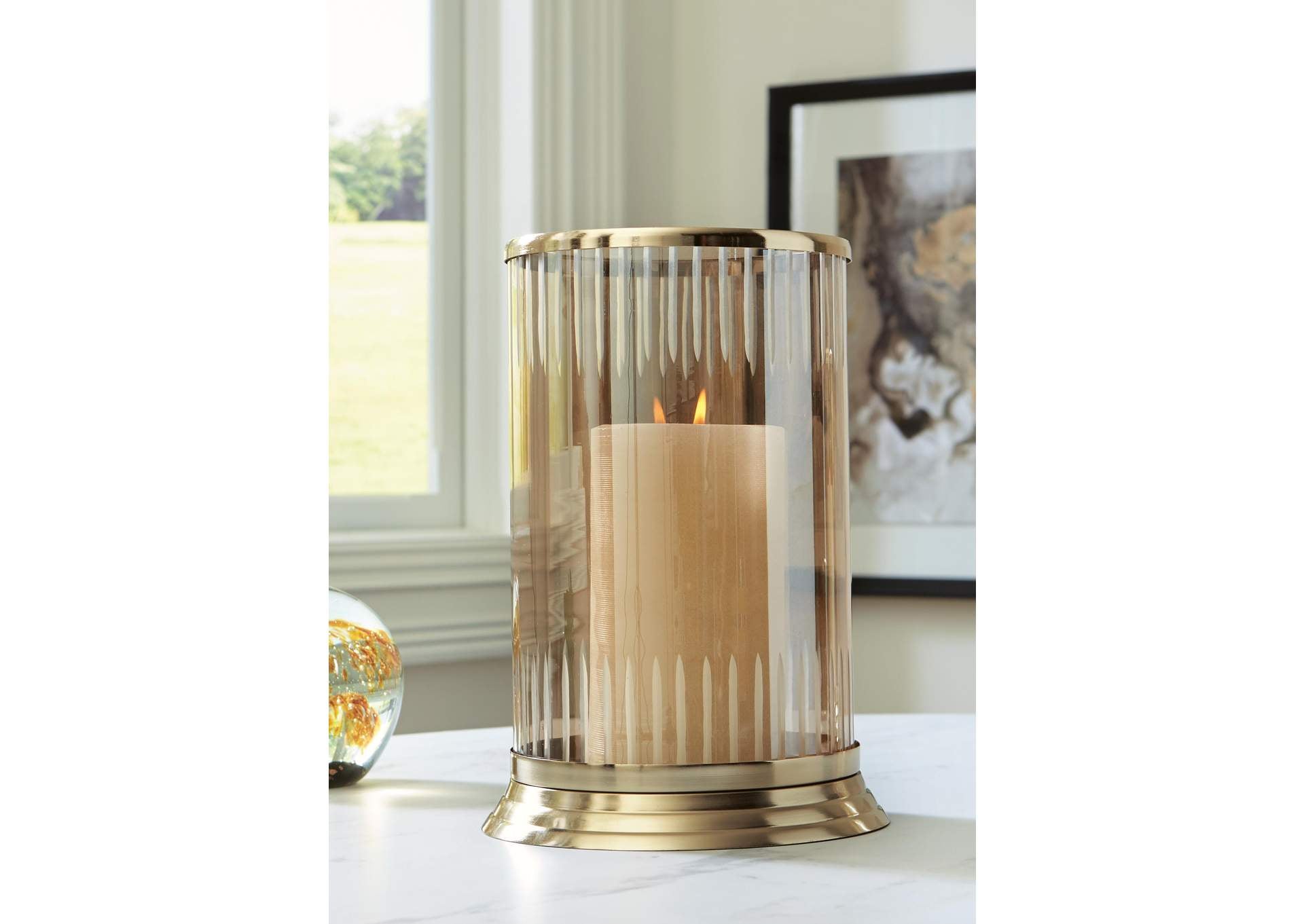 Aavinson Candle Holder