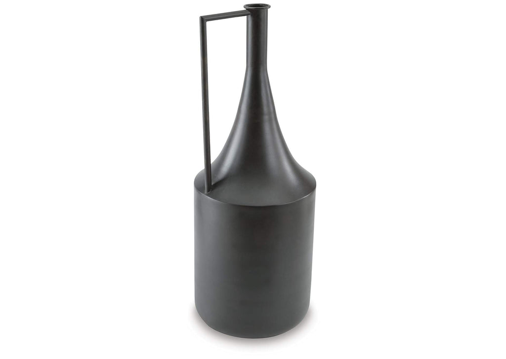 Zainforth Vase angled view