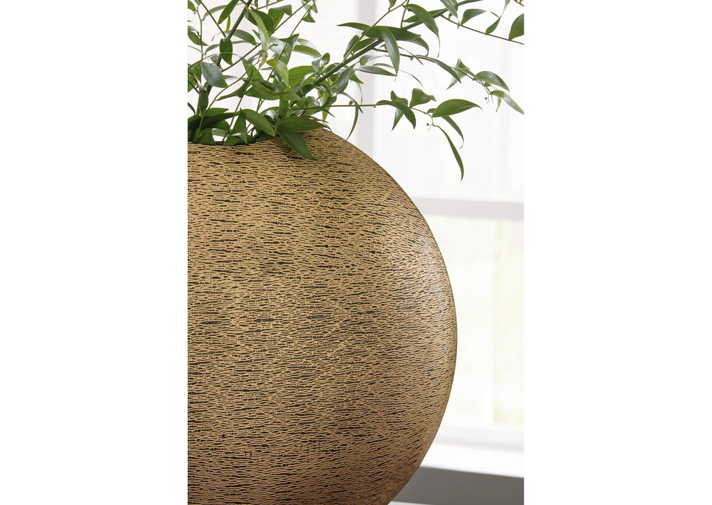 Iansboro Vase detail