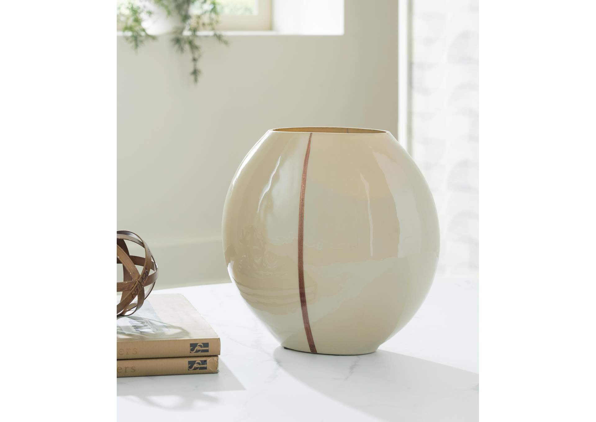 Sheabourne Vase