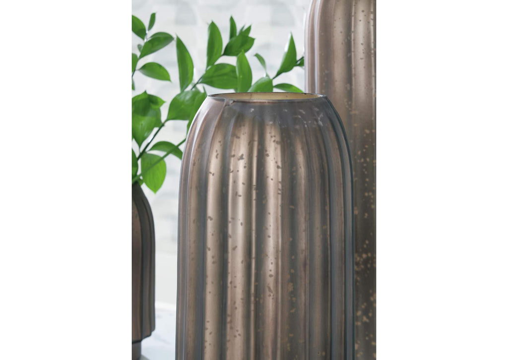 Briarcott Vase detail