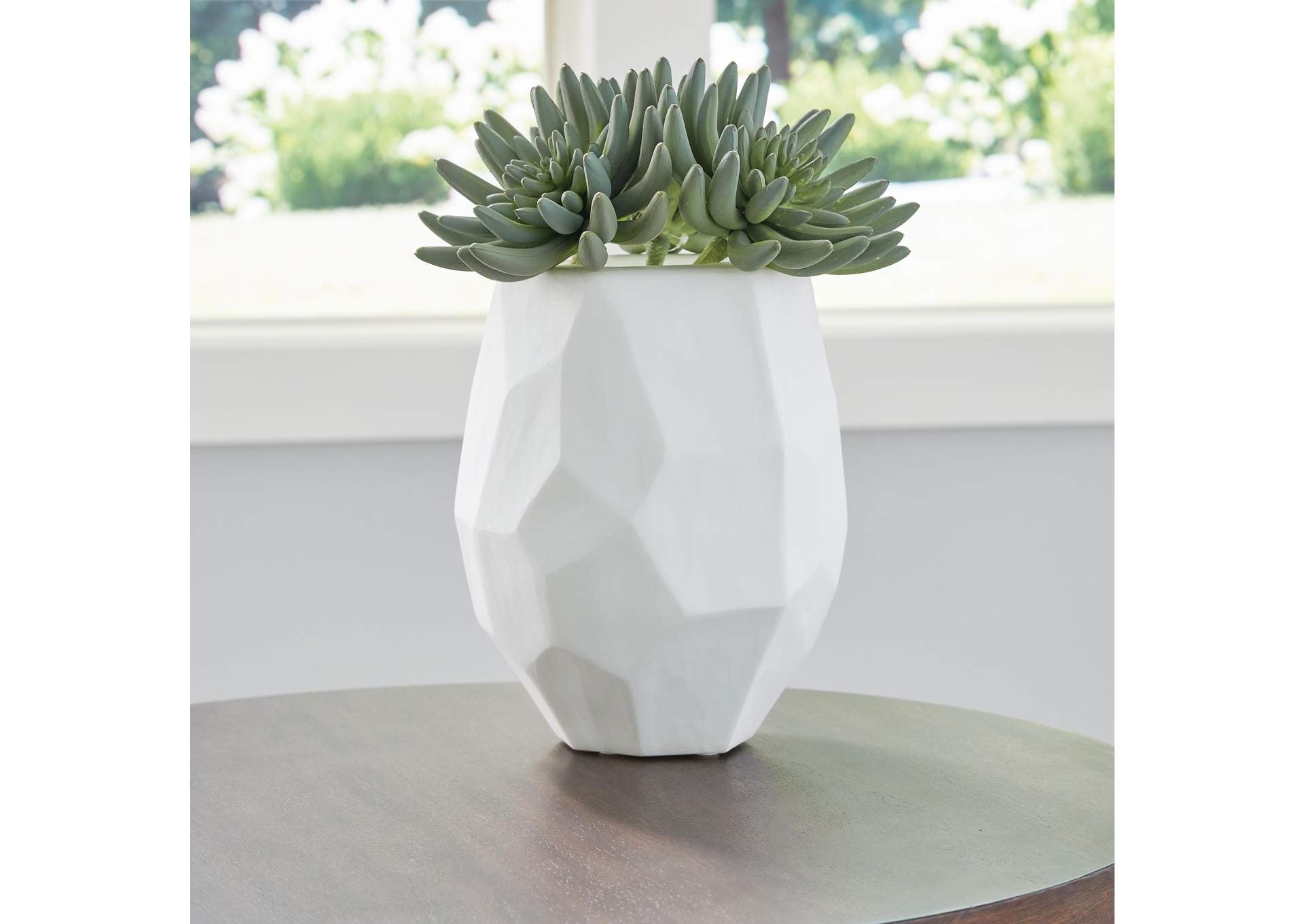Karenton Vase