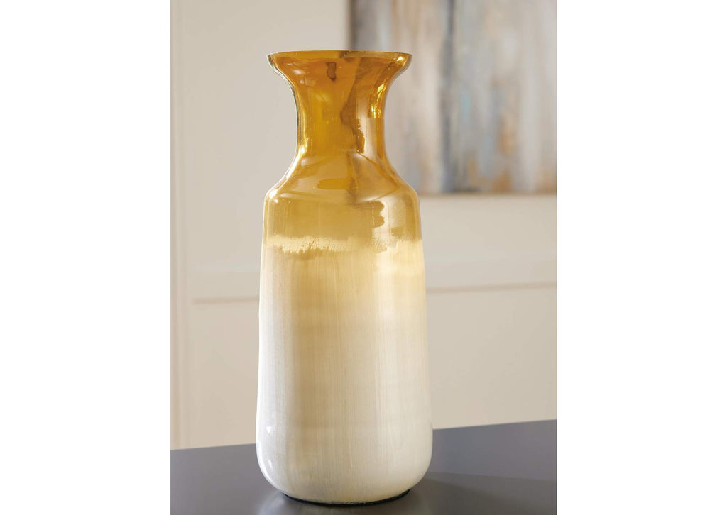 Wynburg Vase