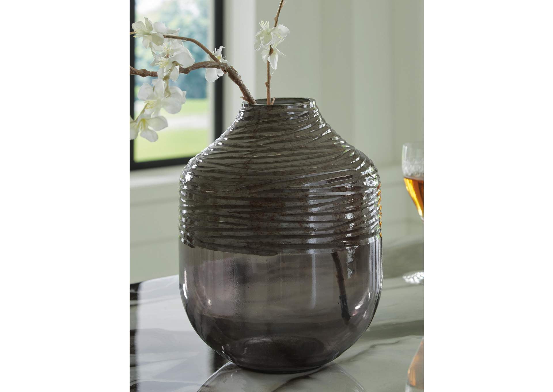 Harpwick Vase