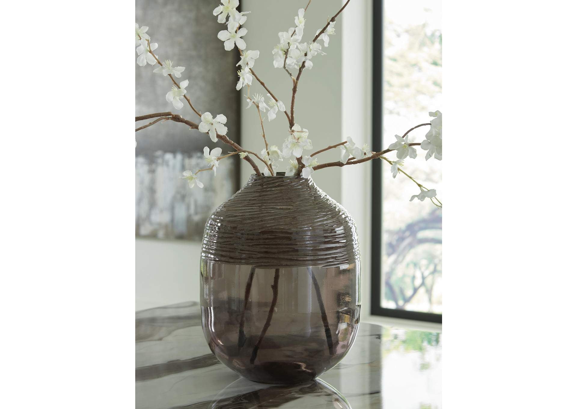 Harpwick Vase