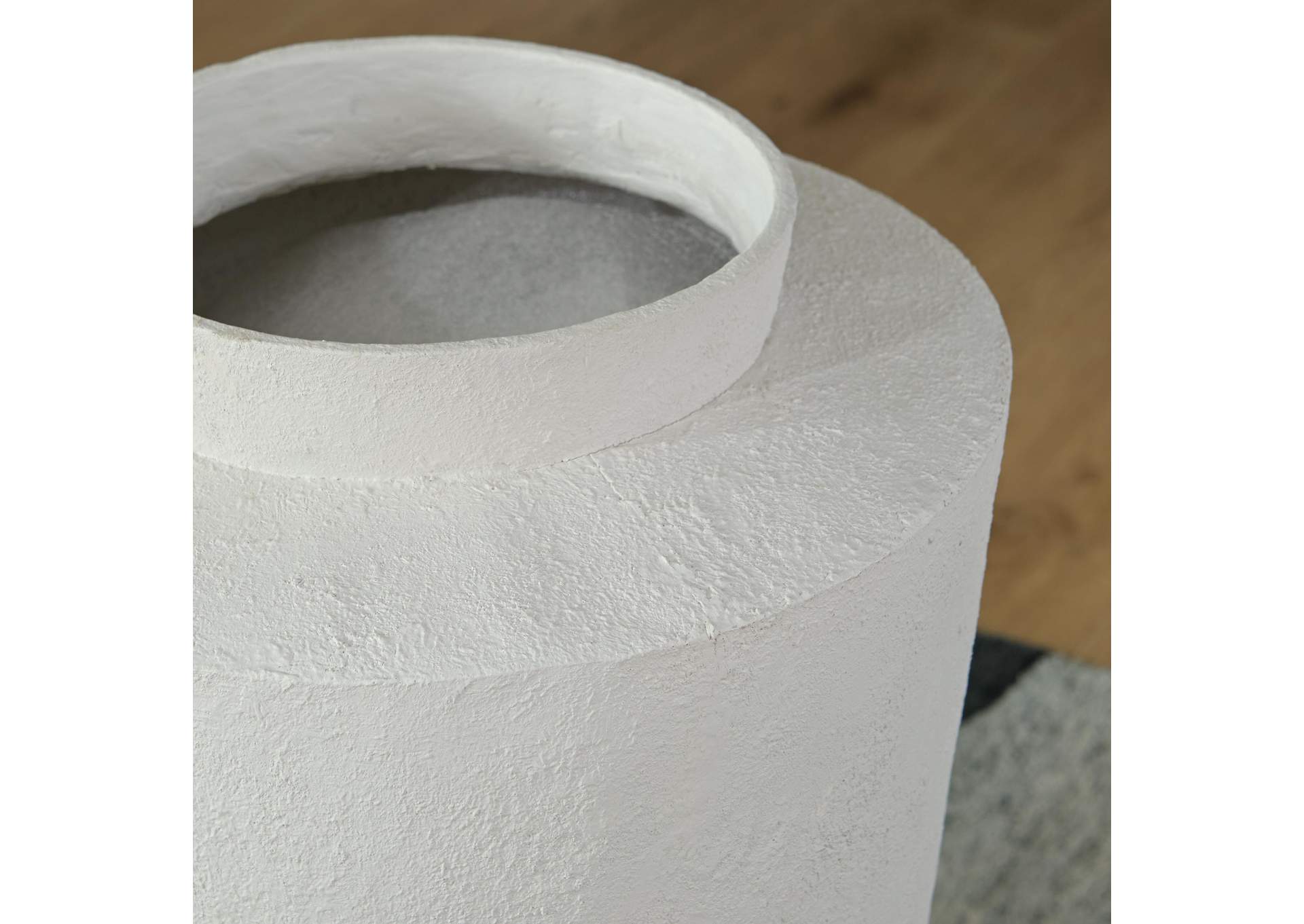 Flurinworth Vase detail