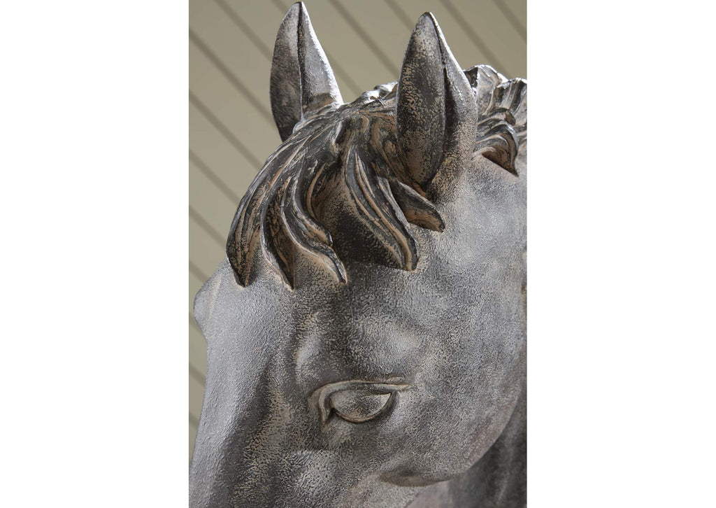 Carnlow Sculpture detail