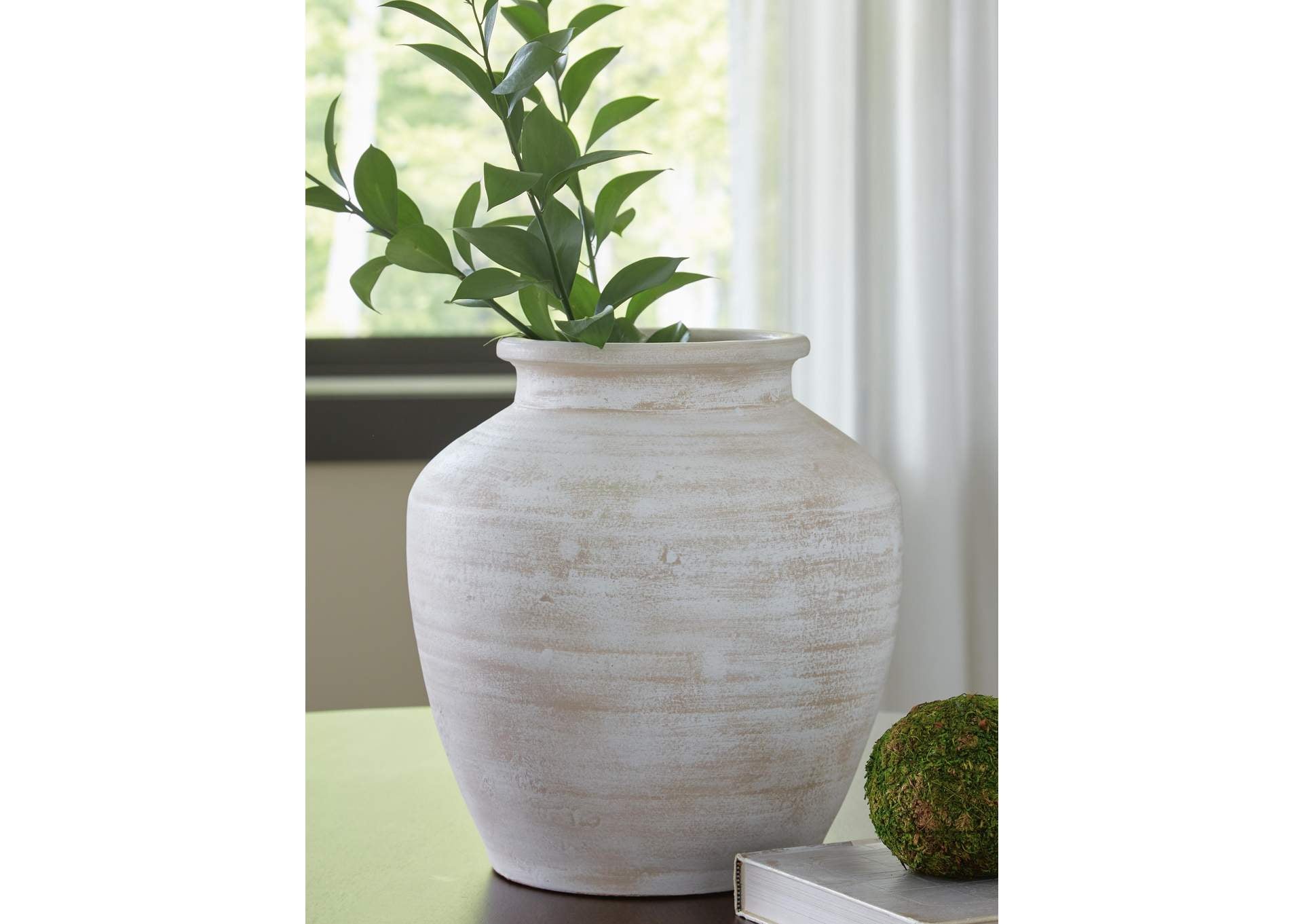 Meadie Vase