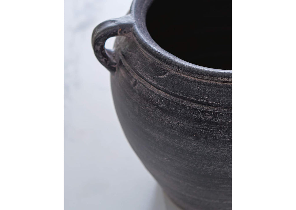 Meadie Vase detail