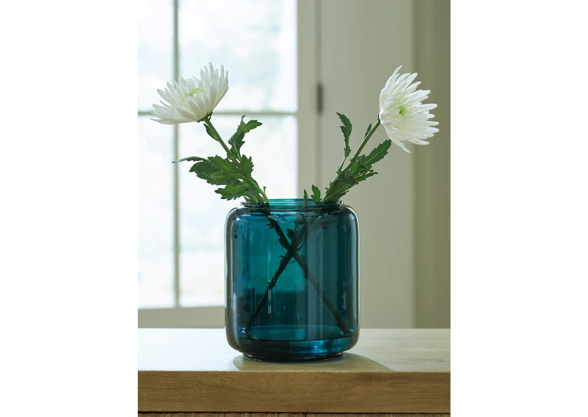 Inisland Vase