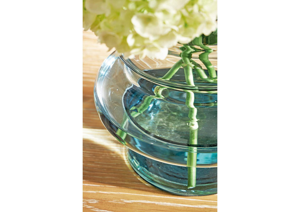 Vallmen Vase detail