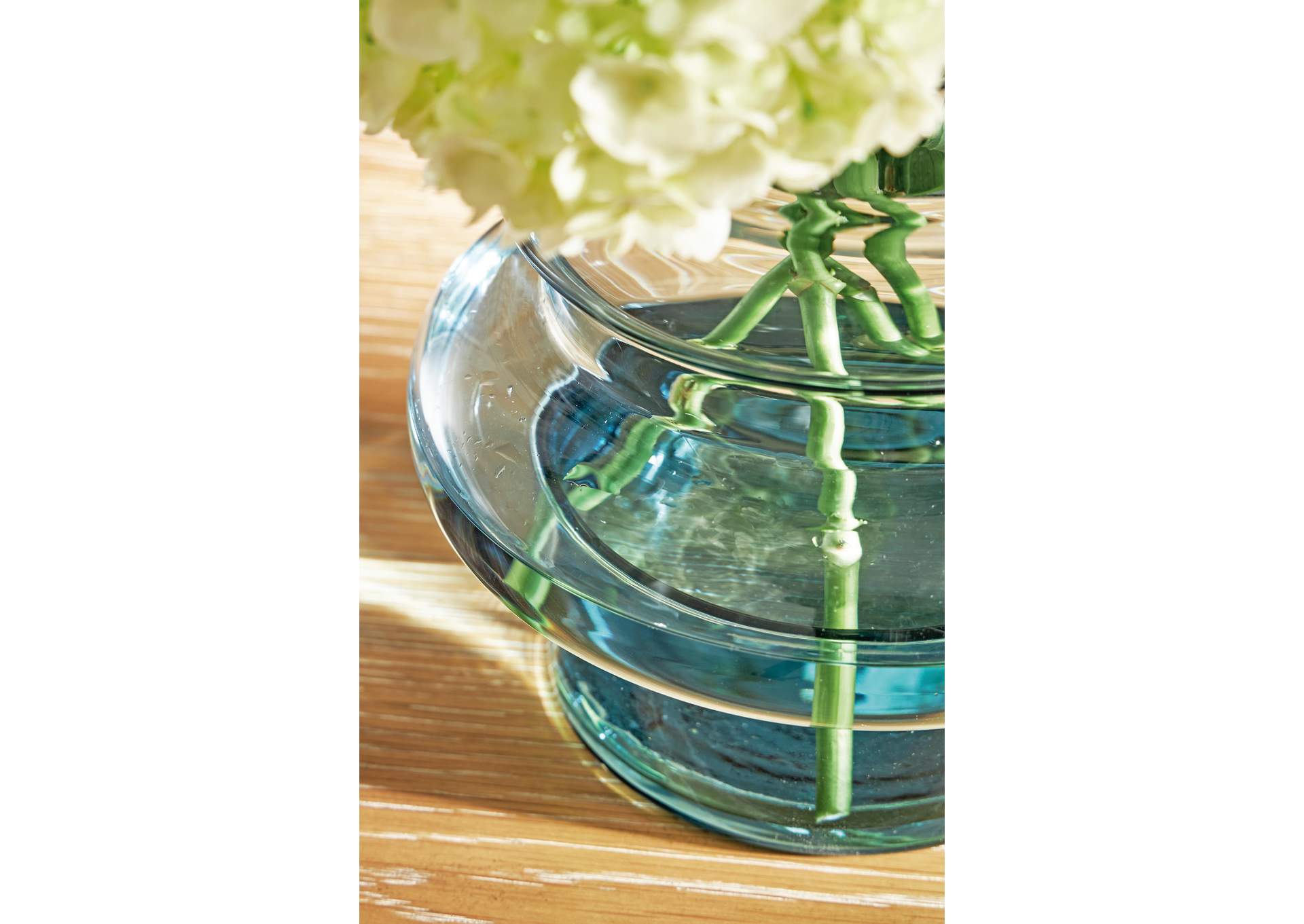 Vallmen Vase detail