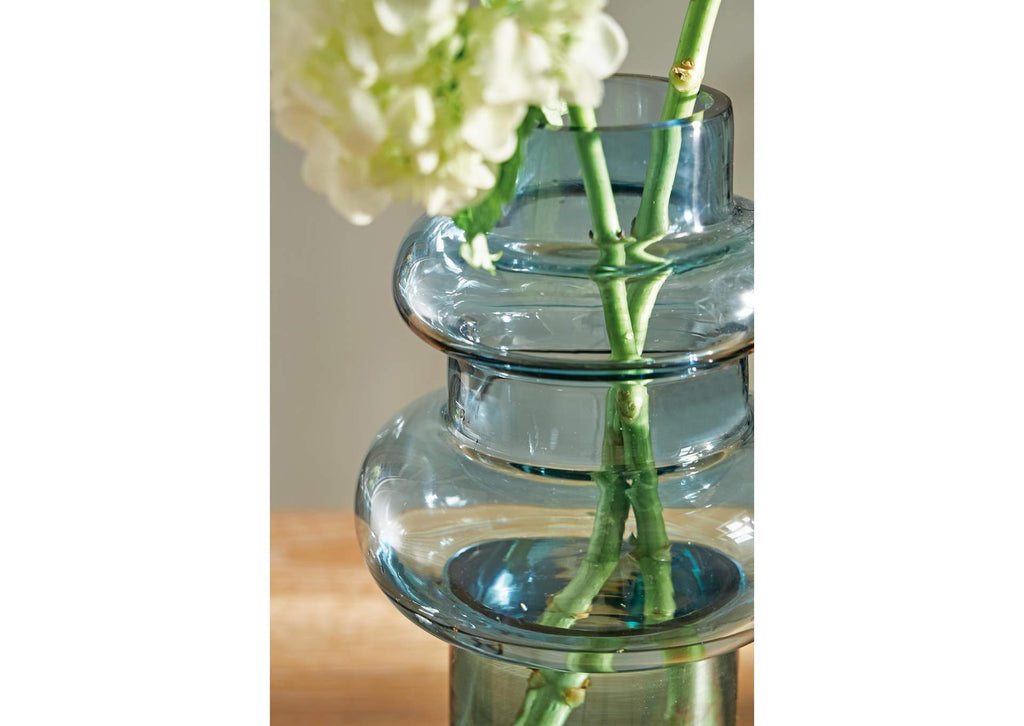 Vallmen Vase detail