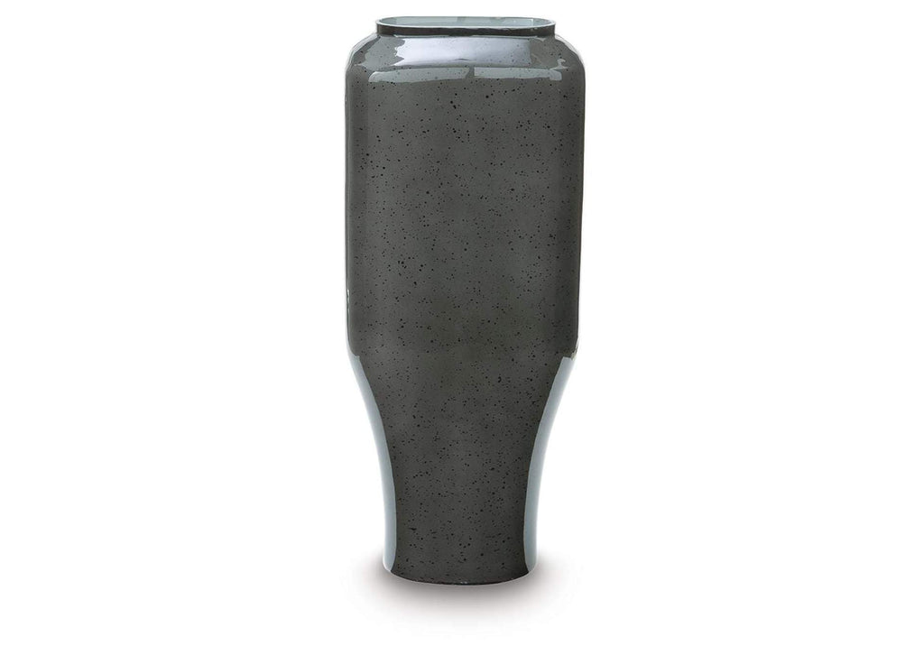 Kierlain Vase