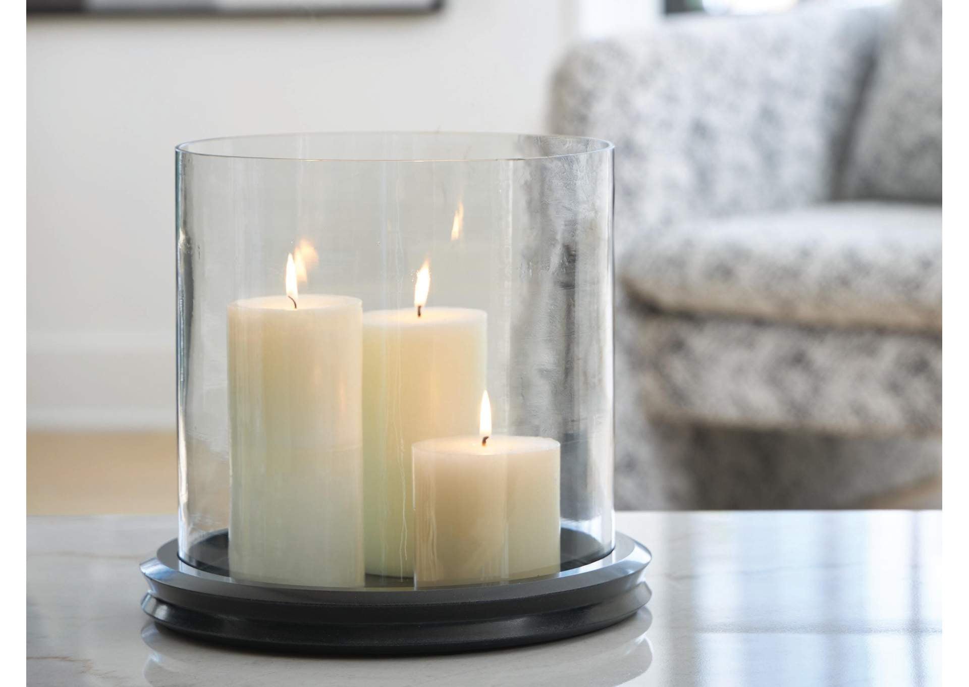 Saskia Candle Holder