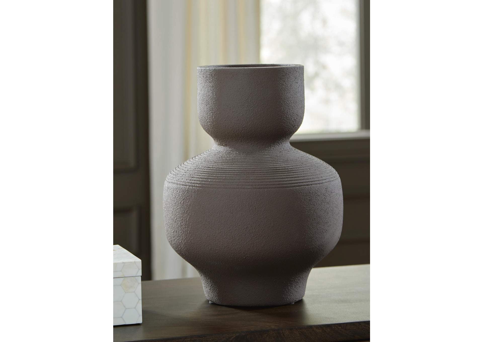 Dalsen Vase