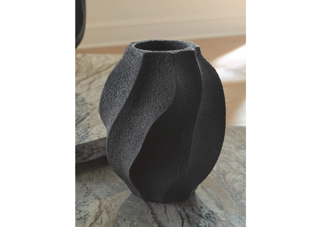 Judworth Vase