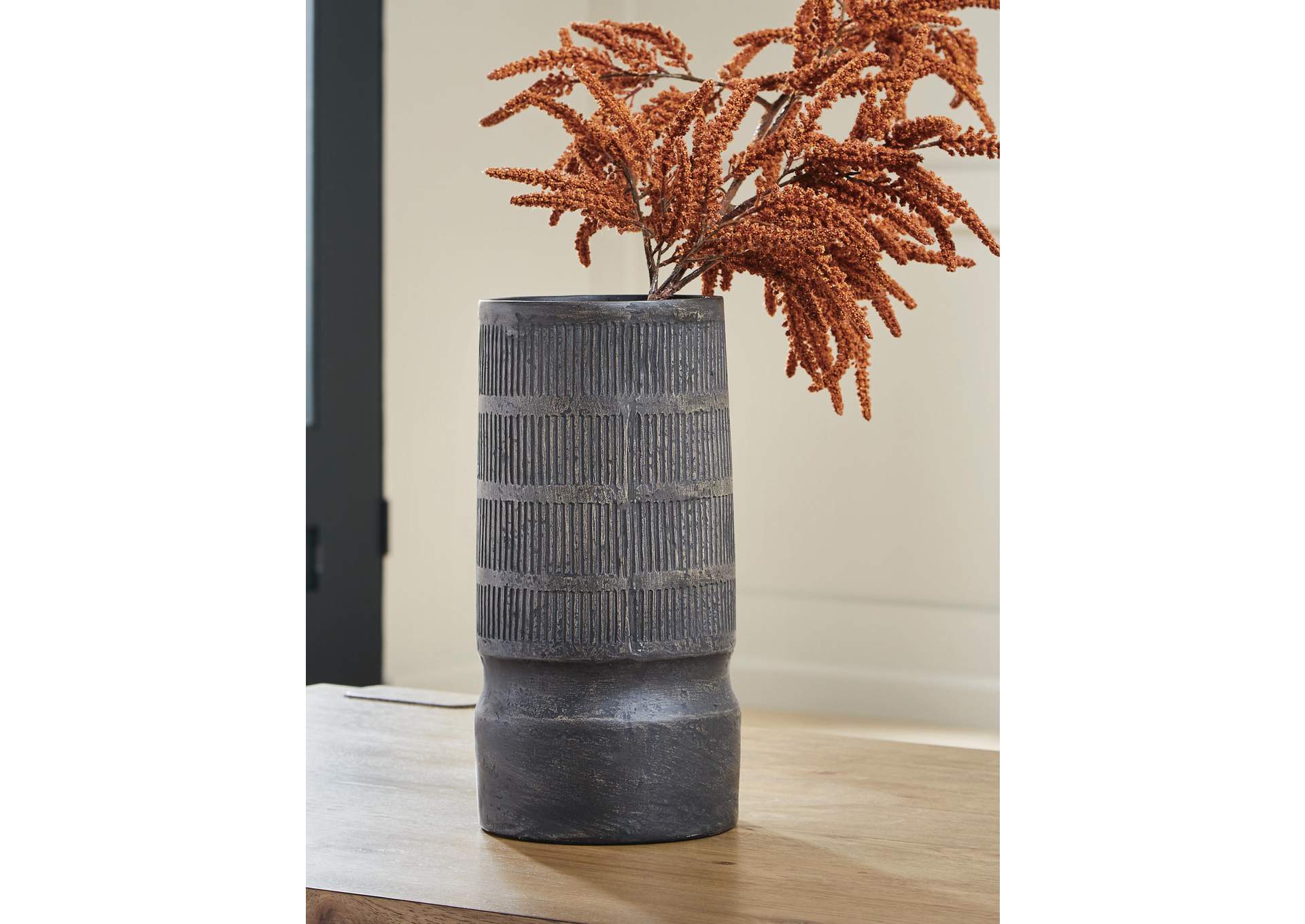 Beninworth Vase