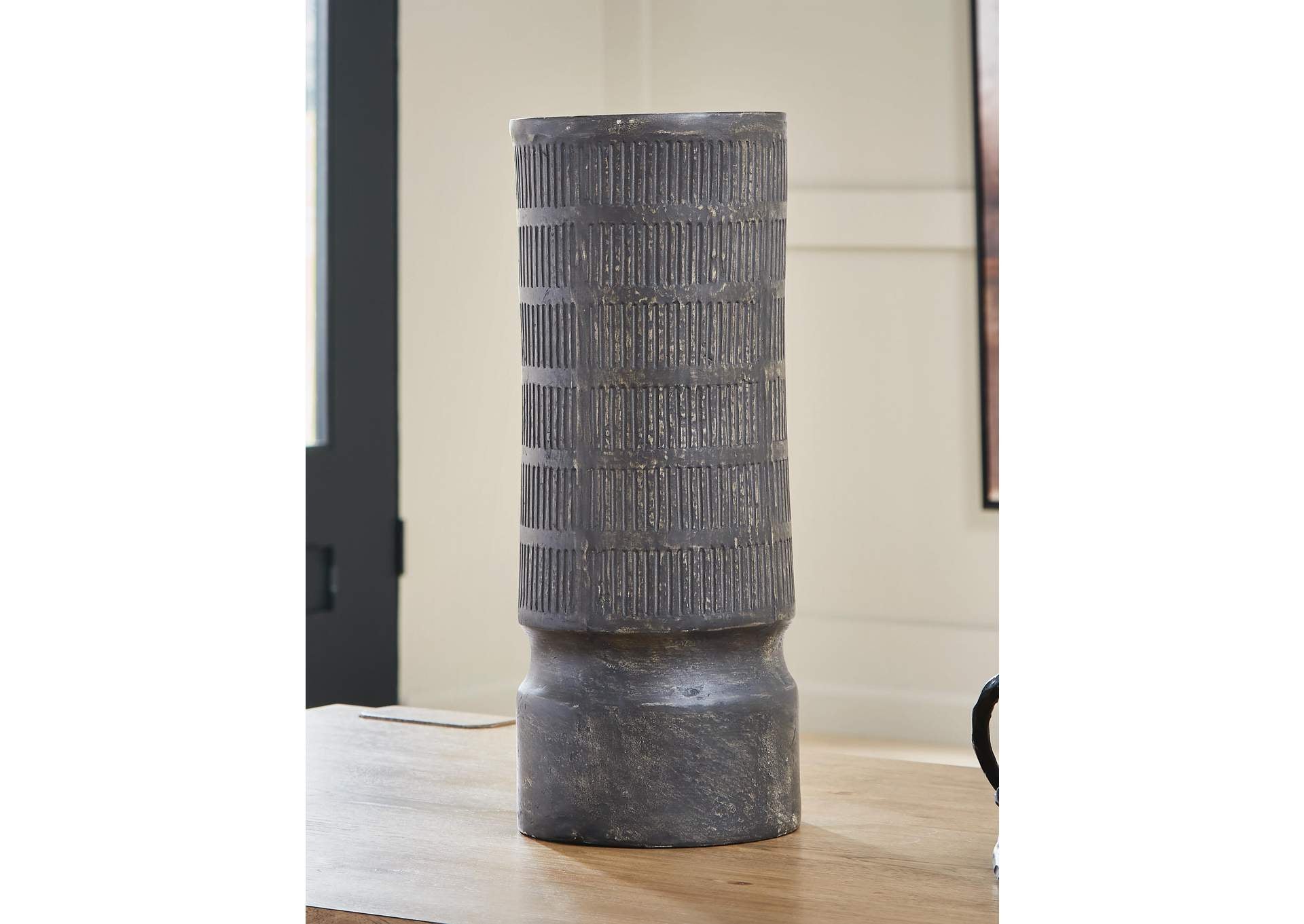 Beninworth Vase
