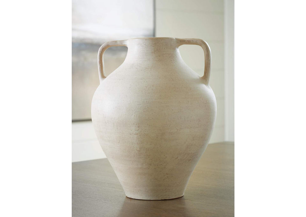 Justy Vase