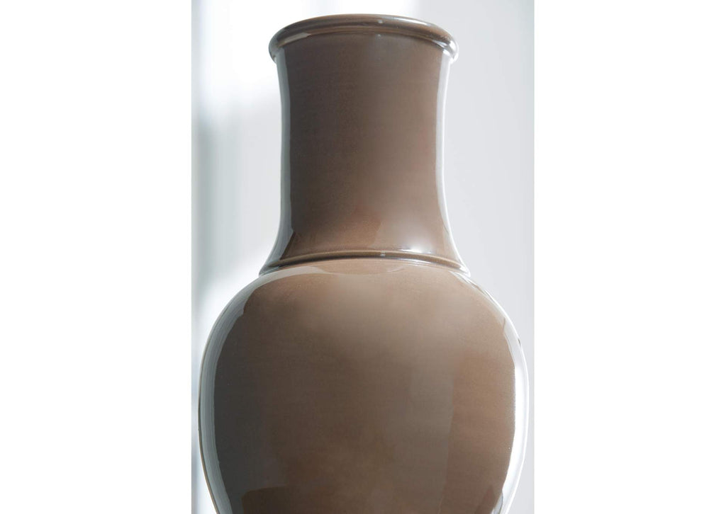 Tillmer Vase detail
