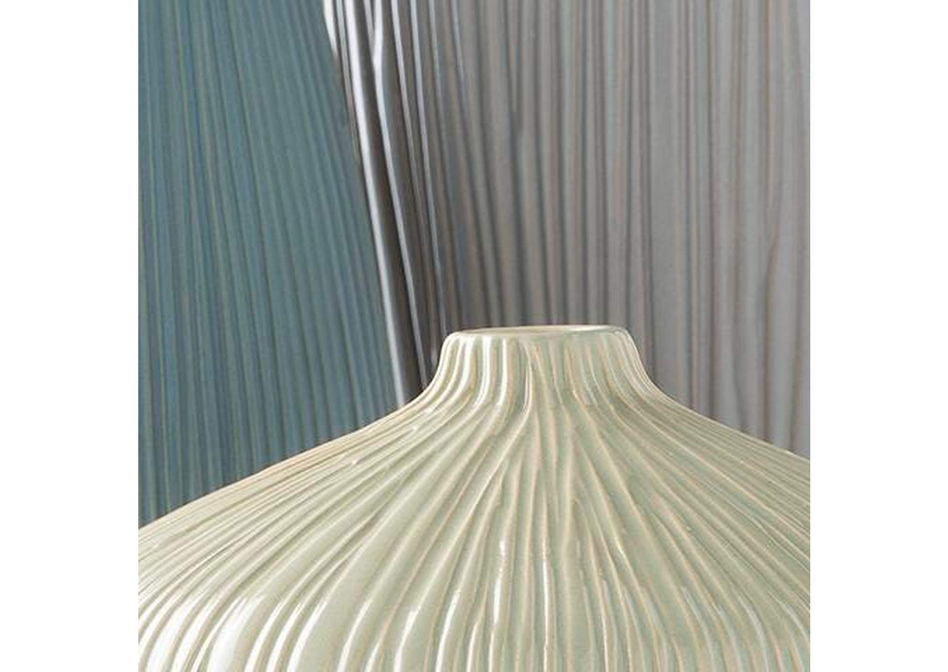 Eiderman Vase (Set of 3) color swatch