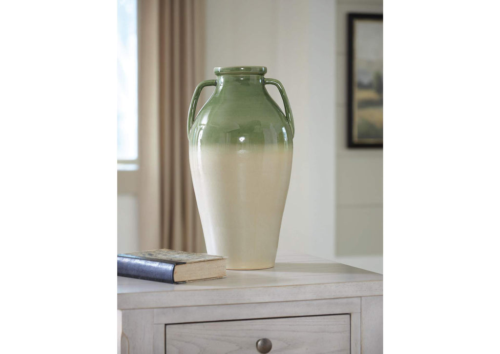 Andorbury Vase