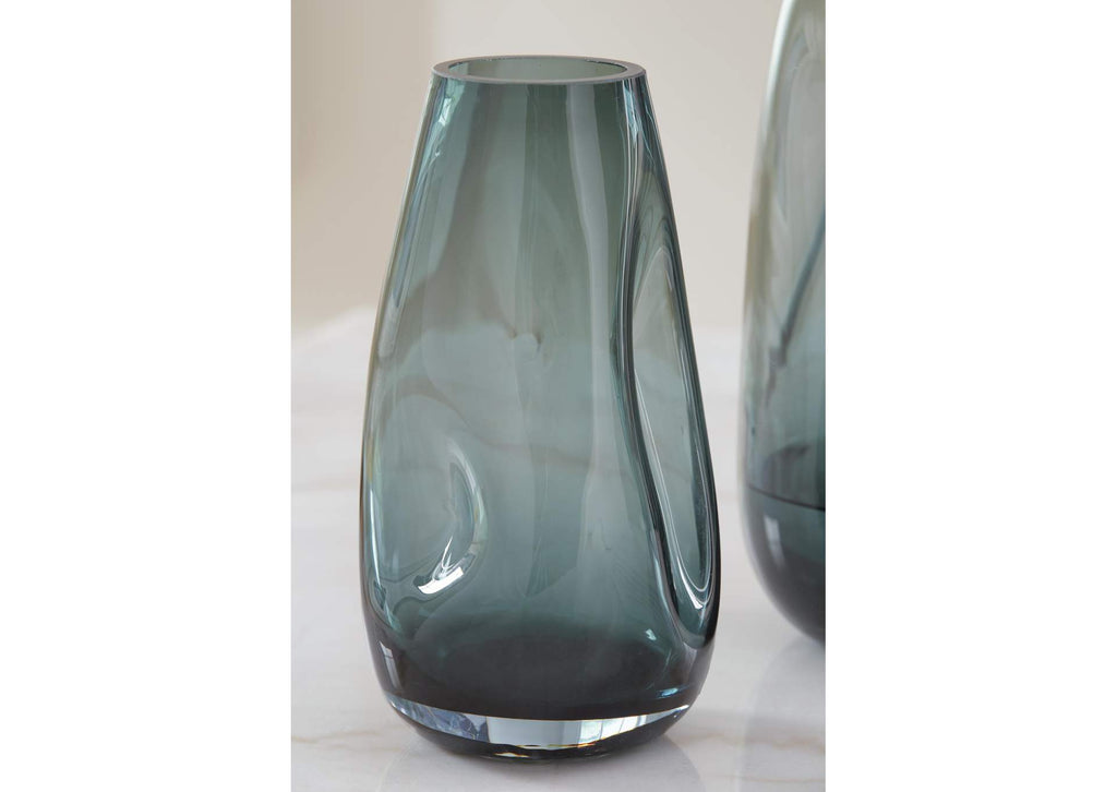 Beamund Vase detail