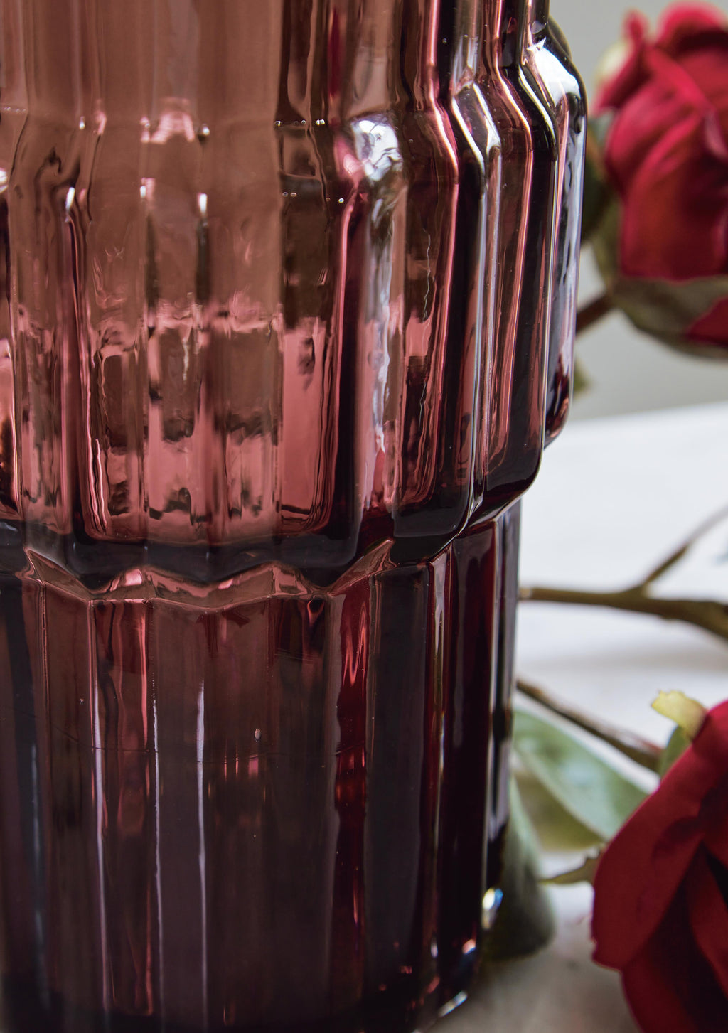 Dorlow Indoor/Outdoor Vase in Mauve, detail view