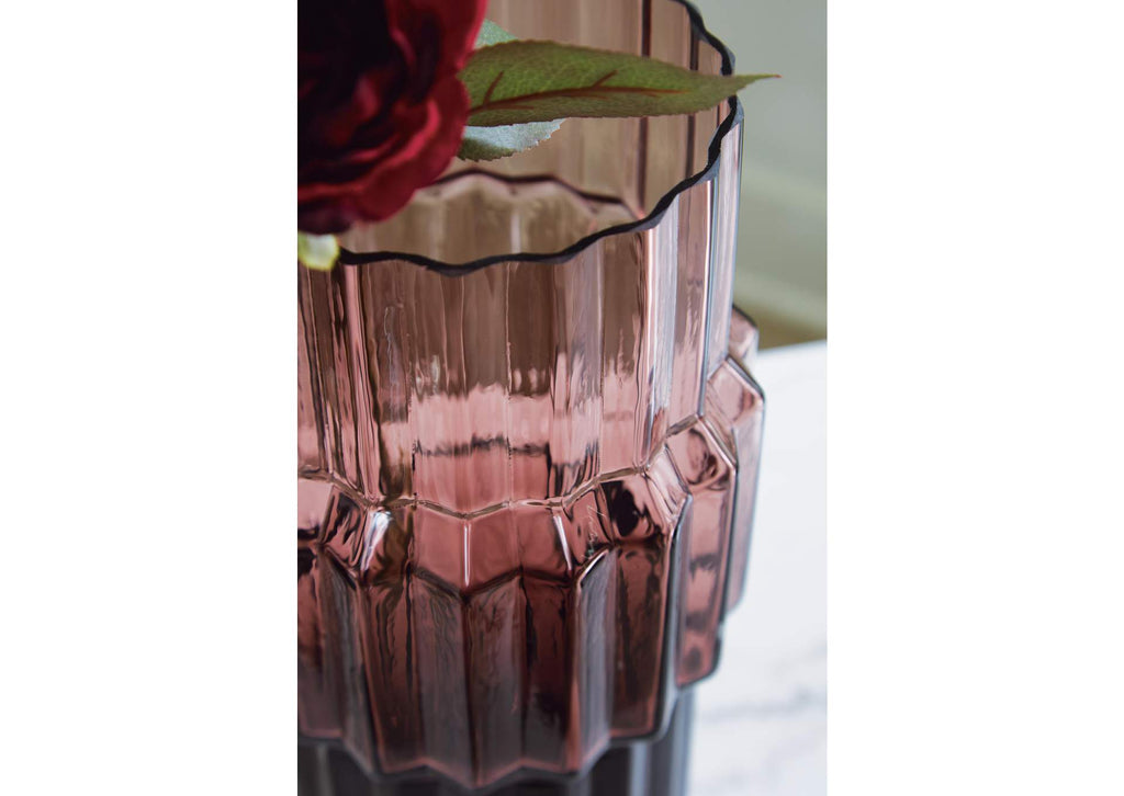 Dorlow Vase (Set of 2) detail